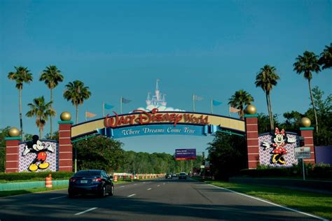 socially distanced disney world      reopens