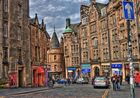 feel  magic  edinburgh  capital city  scotland youramazingplacescom