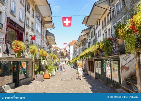 Thun Suiza 8 De Agosto De 2019 Calle Comercial En El Casco Antiguo
