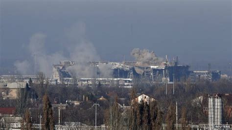 ukraine crisis new battle rages at donetsk airport bbc news