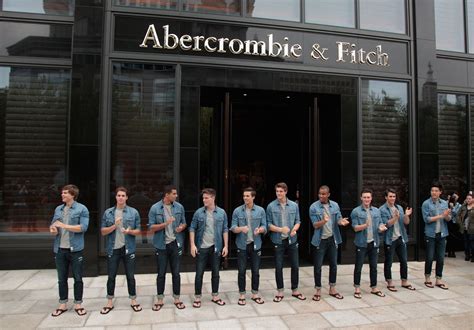 abercrombie fitch scores lowest  customer satisfaction   acsi retail report  glamour