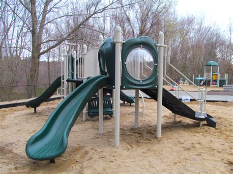 playground      kid safe