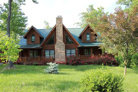 stunning log home  central ky   acres mountain property  sale united country real