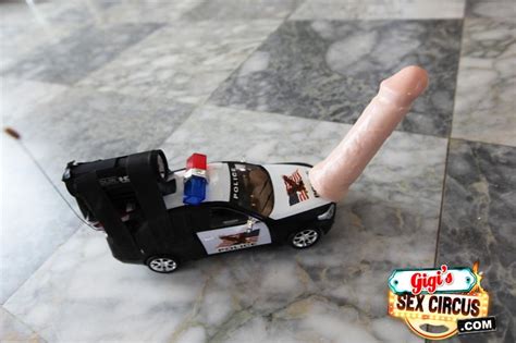 sophie dee busted masturbating by remote control cop cock car pichunter