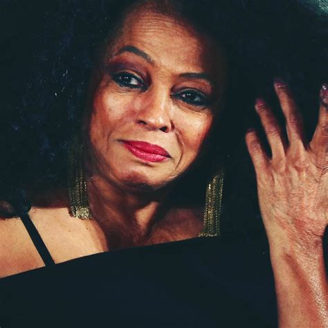 singer diana ross loses fanny pack shopping at marshall s