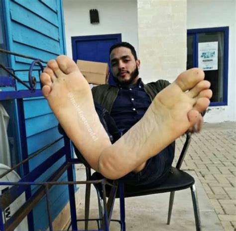 arab and medleeastern guys feet on tumblr