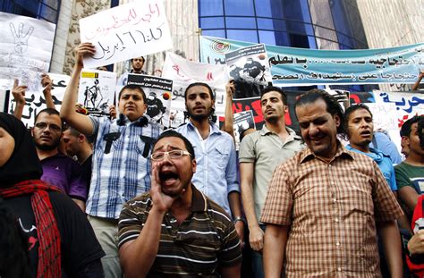 Photo Gallery Egypt S April 6 Youth Movement Demonstrate Against Court
