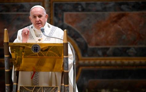 vatican pope francis not in favor of optional priestly