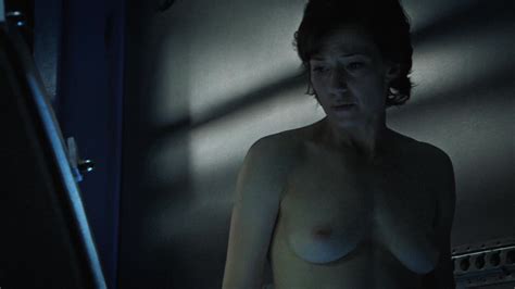 carrie coon nude pics page 1