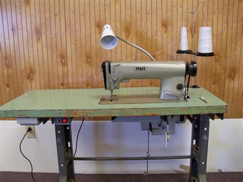 Pfaff 463 Industrial Sewing Machine W Table And 50