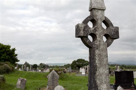 grave cross  celtic cemetery  ireland stock photo  csyda