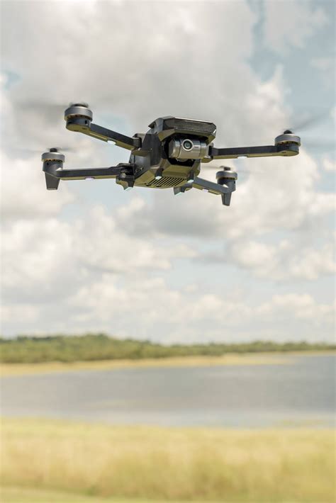 yuneec mantis  drone quadricoptere pret  voler rtf prises de vue aeriennes conradfr