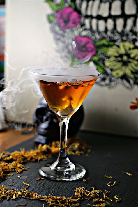 Dia De Los Muertos Martini Marigold Martini Easy Holiday Cocktails