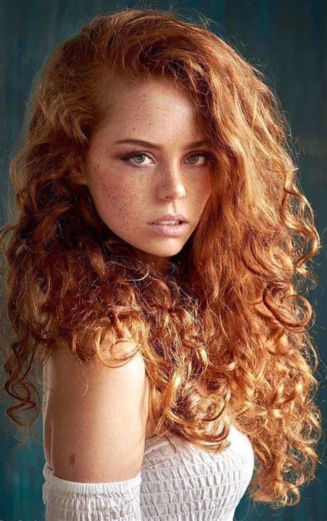 Pin By Botineau On Filles Beautiful Freckles Beautiful Red Hair Red