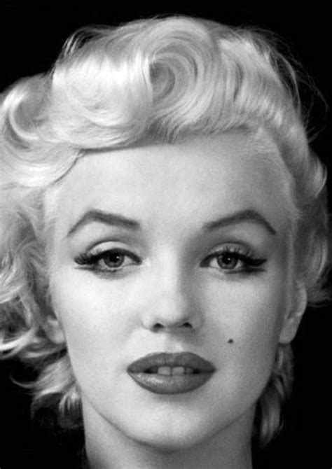 marilyn monroe monochrome photographic print 40 a4 size 210mm x 297mm 8 25 x 11 75 ideal