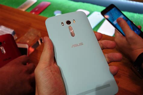 megapixel asus zenfone    ultimate selfie machine