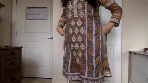 desi girl stripping her salwar kameez to nude and