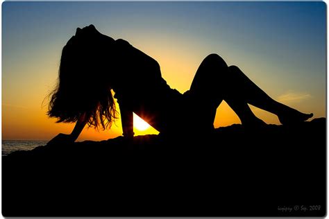14 beautiful examples of sexy silhouette photography design