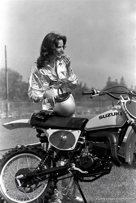 girls on motorcycles pics and comments page 938