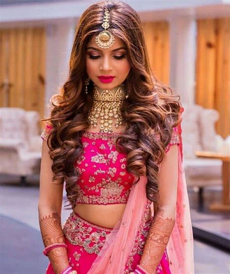 ファッションヘアスタイル カーニバル 婚約 インド美人