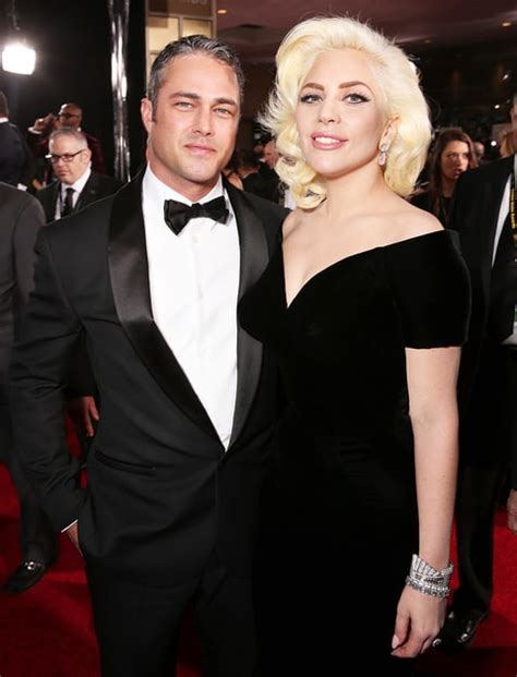 taylor kinney reacts to lady gaga s golden globes 2016 win she thanks