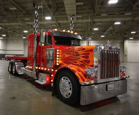 drool worthy tricked  semi trucks