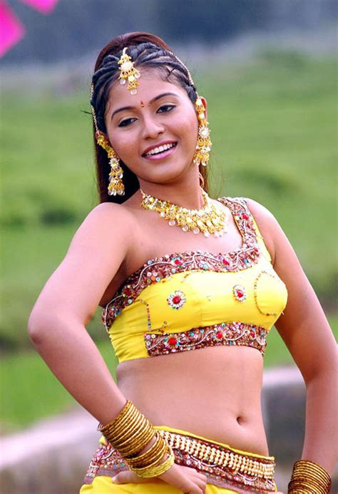 actress navel show photos actress saree below navel show photos tamil