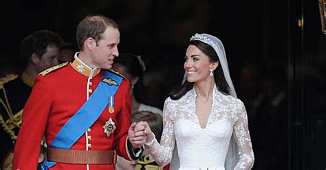 get kate middleton s royal wedding dress look martha stewart weddings