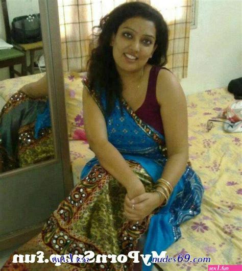 Beautiful Tamil Village Aunty Mulai Free Sex Photos And Porn Images
