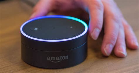 amazon alexa now lets you know when stores close
