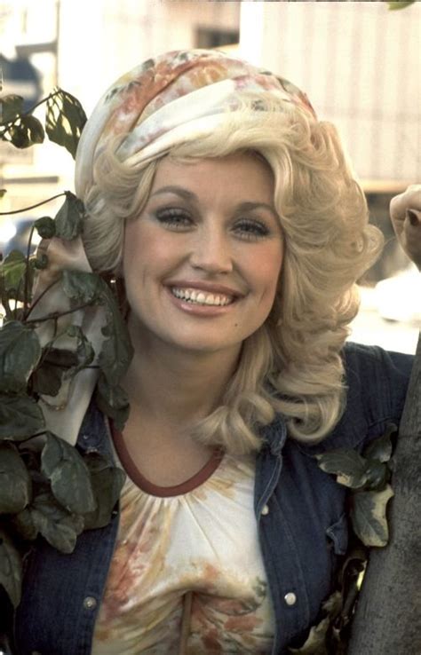 dolly parton hairstyles 39 photos for your inspiration