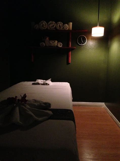 full moon thai spa    reviews massage therapy