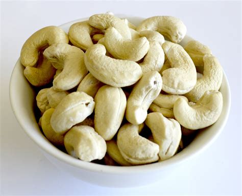 white  cashew nuts packaging size  kg rs  kg takespice