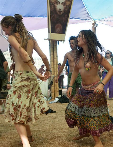 hippie communes nudity