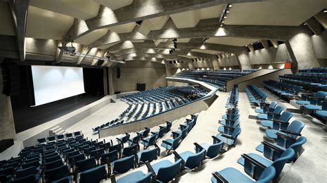 unique considerations  auditorium av design