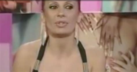 tv star suffers embarrassing wardrobe malfunction in front of millions
