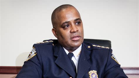 a top new york police official set to become bratton s deputy quits