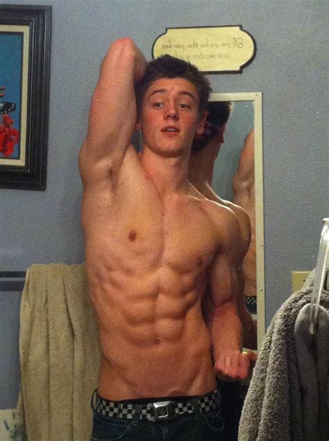 Teen Guys With Abs Suck Dick Videos