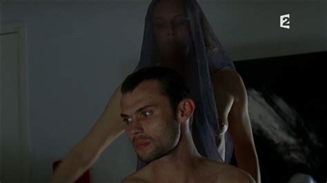 Naked Florence Thomassin In Les Vivants Et Les Morts
