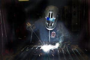 essential welding tips  tricks  professionals   ages