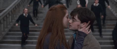 harry potter kiss find and share on giphy
