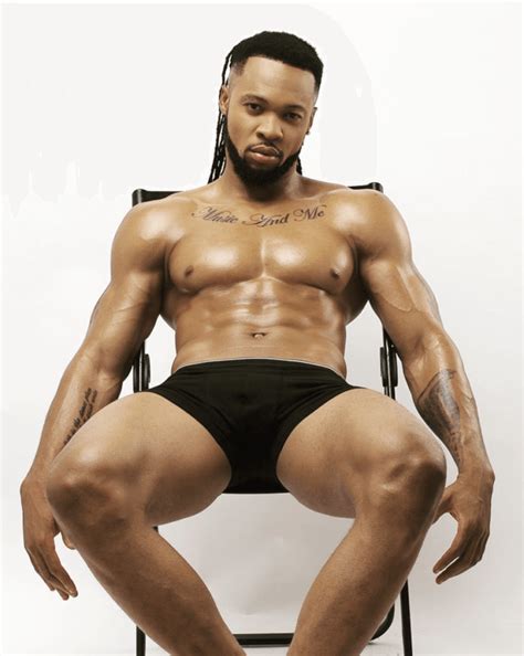 thirst trap much singer flavour strips to his underwear