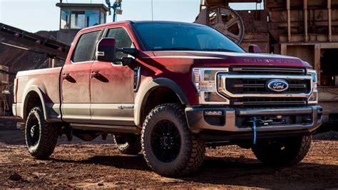Ford Super Duty Tremor Offers Integrated 12 000 Pound Winch