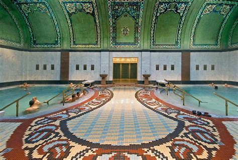 gellert baths budapest  blog voyage