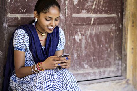 village in gujarat bans mobiles for single women
