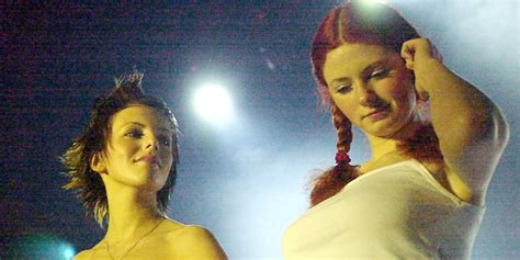 Tatu Russia S Pop Lesbians To Perform At Sochi Olympic Opening