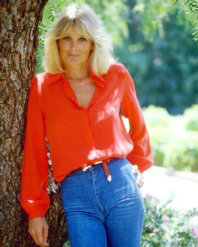 linda evans is an actress who known primarily for her role as hot naked babes