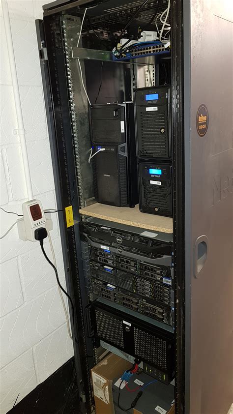 server rack  expanding rhomelab