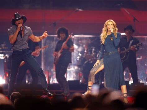Tim Mcgraw And Faith Hill Parade Chemistry At Des Moines Show