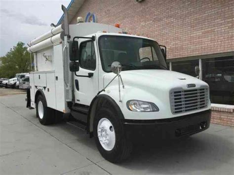 freightliner  service truck utility truck  utility service